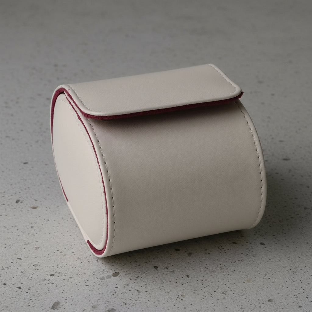 White leather 1 watch roll
